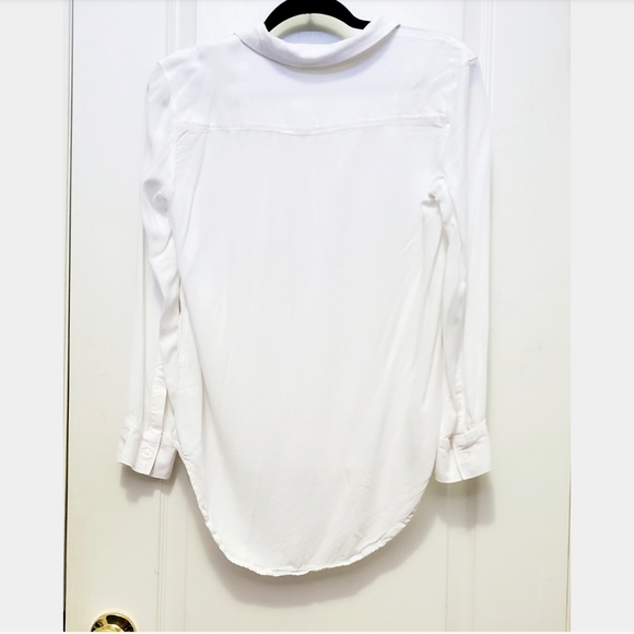 Aritzia Sunday Best Button Down shirt - Picture 2 of 5